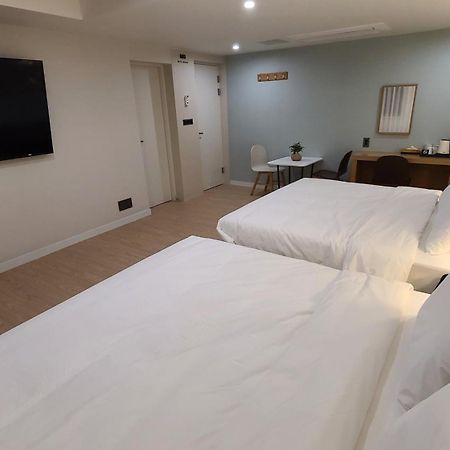 Hotel Andrest Пусан Стая снимка