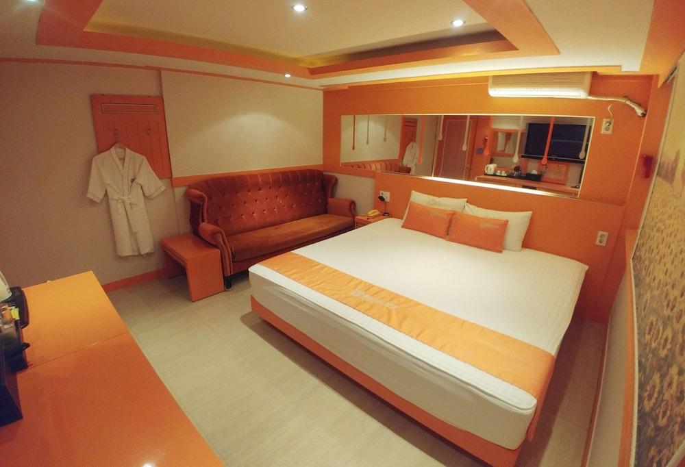 Hotel Andrest Пусан Екстериор снимка